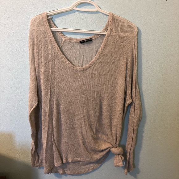 ❌ SOLD- Brandy Melville Sweater - Picture 2 of 3